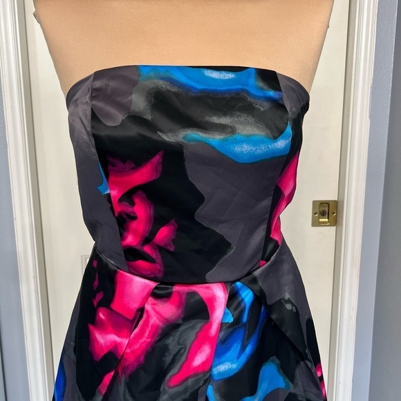 Express Design Studio Strapless Abstract Print Satin Mini Dress Bubble Hem - Picture 2 of 9